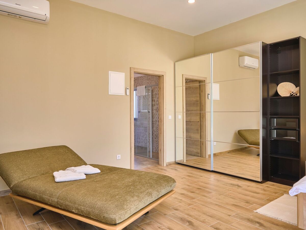Maison 5 chambres avec piscines privées à Drvenik Mali - Photo 15