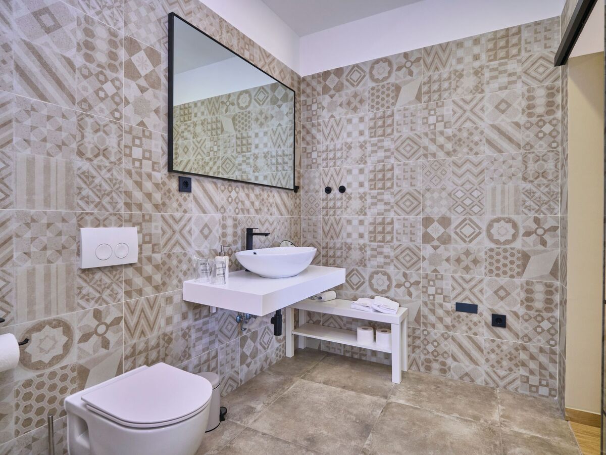 Maison 5 chambres avec piscines privées à Drvenik Mali - Photo 32