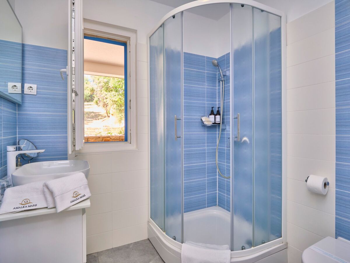 Maison 5 chambres avec piscines privées à Drvenik Mali - Photo 43