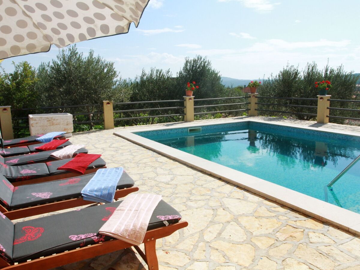 Villa T-rex : 6 chambres, piscine et vue mer à Solta - Photo 6