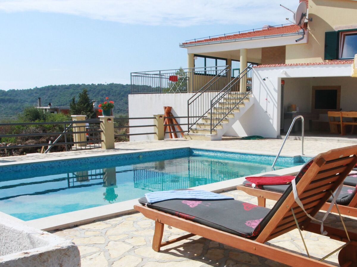 Villa T-rex : 6 chambres, piscine et vue mer à Solta - Photo 28