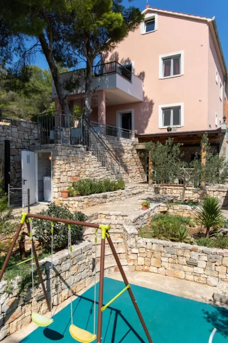 Haus Anka, maison 4 chambres face à la mer à Milna : photo 31