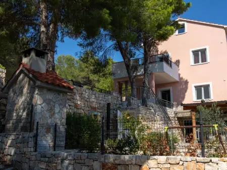 Haus Anka, maison 4 chambres face à la mer à Milna : photo 32