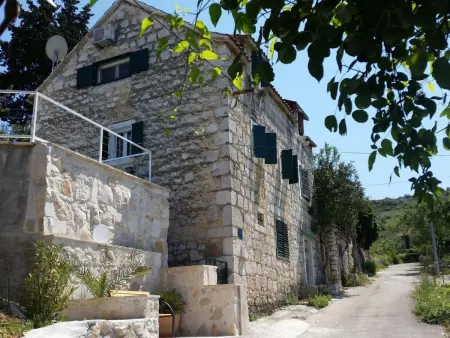 Location maison à Brač Bobovišća na Moru, Charmantes Steinhaus mit Pool und Panoramablick