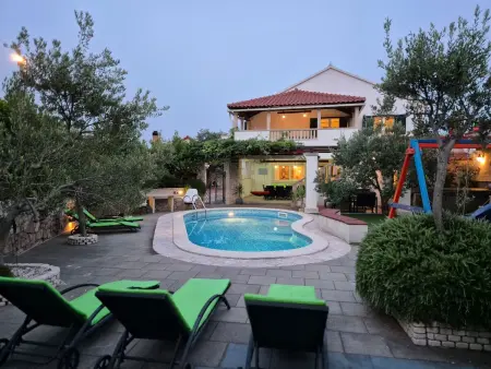 Maison 14 personnes à Selca avec piscine privée : photo 45