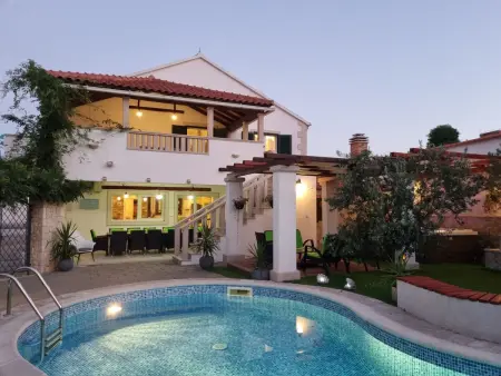 Maison 14 personnes à Selca avec piscine privée : photo 48