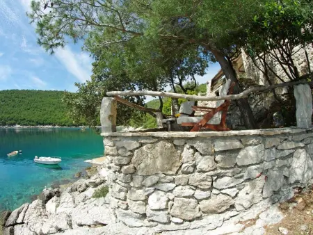 Maison isolée en bord de mer à Selca, accès bateau : photo 22