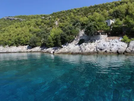Maison isolée en bord de mer à Selca, accès bateau : photo 27