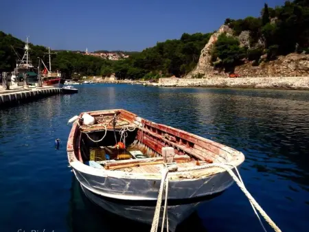 Maison isolée en bord de mer à Selca, accès bateau : photo 37