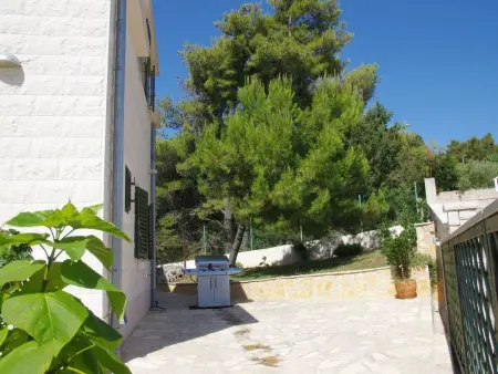 Maison pierre Sumartin, piscine à débordement vue mer : photo 5