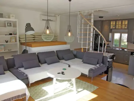 Maison pierre Sumartin, piscine à débordement vue mer : photo 17