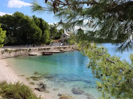Maison pierre Sumartin, piscine à débordement vue mer : photo 53