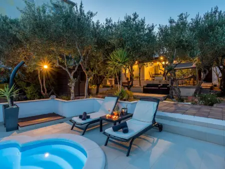 Geräumiges Ferienhaus mit Terrasse und Garten, Maison 2 personnes à Hvar Stari Grad - Photo 6