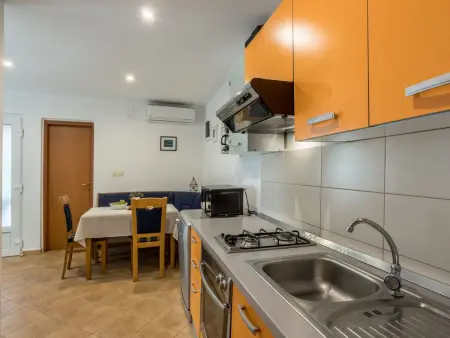 Geräumiges Ferienhaus mit Terrasse und Garten, Maison 2 personnes à Hvar Stari Grad - Photo 37