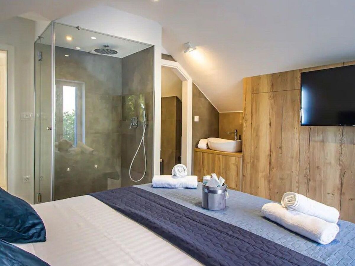 Maison en pierre avec piscines privées à Bast - Photo 17