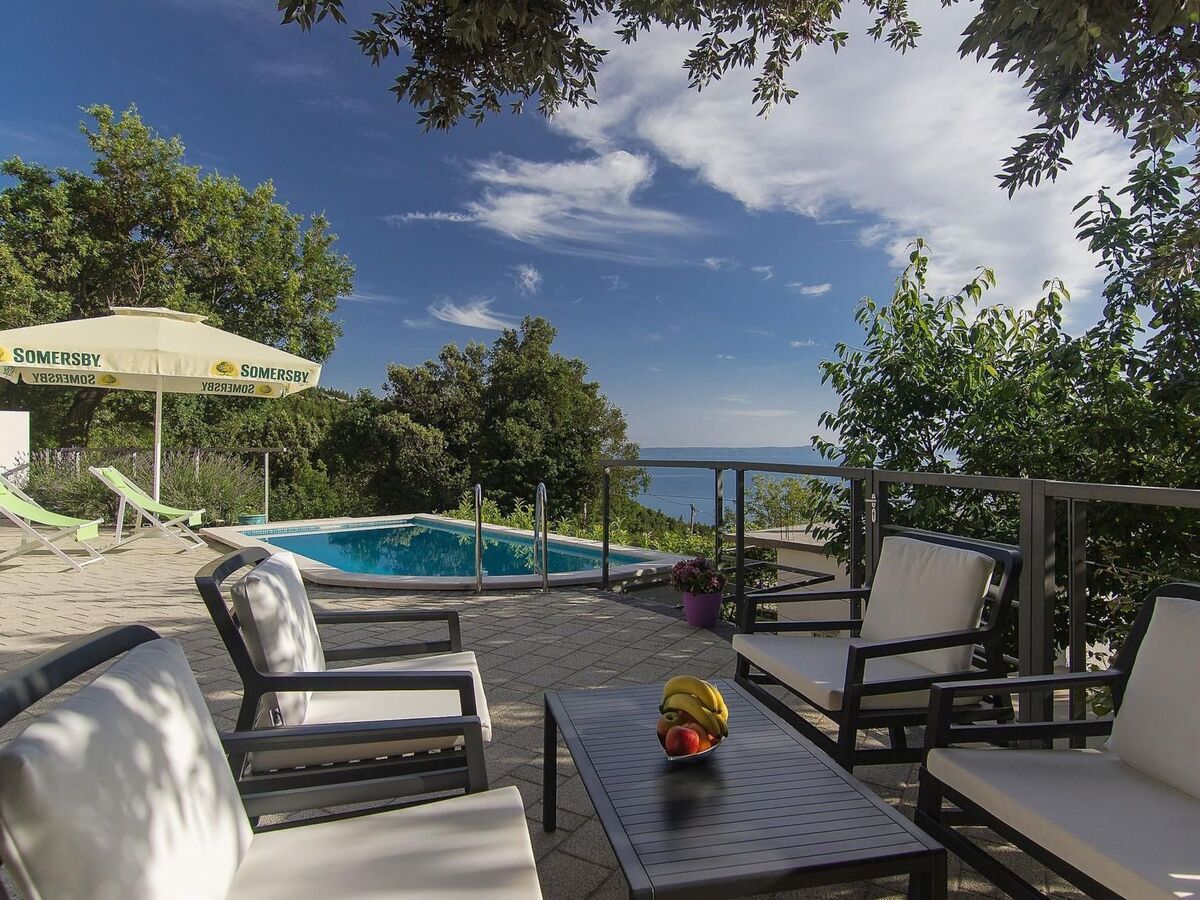 Jure – Maison 5 chambres avec piscine privée à Bast - Photo 10