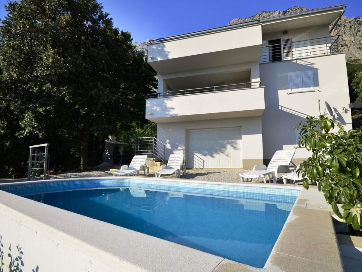 Jure – Maison 5 chambres avec piscine privée à Bast - Photo 11