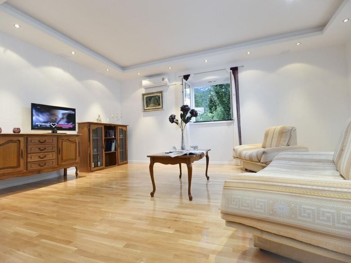 Jure – Maison 5 chambres avec piscine privée à Bast - Photo 16