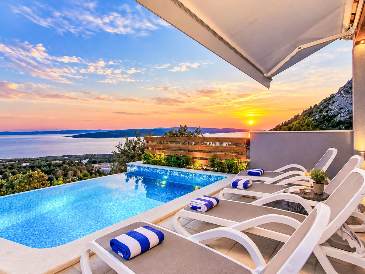 Villa Vesna & Dado, maison 6 pers. avec piscine chauffée à Bast - Photo 1