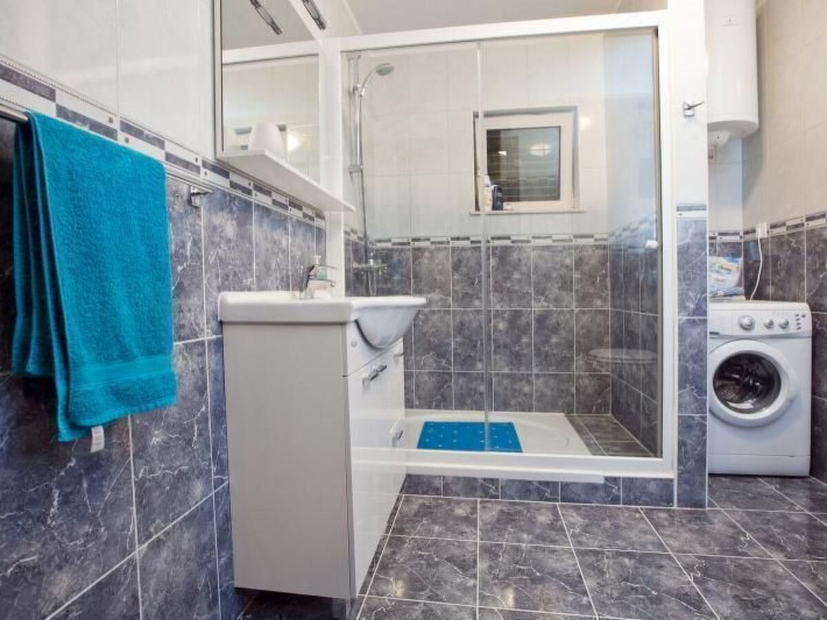 Villa Vesna & Dado, maison 6 pers. avec piscine chauffée à Bast - Photo 33