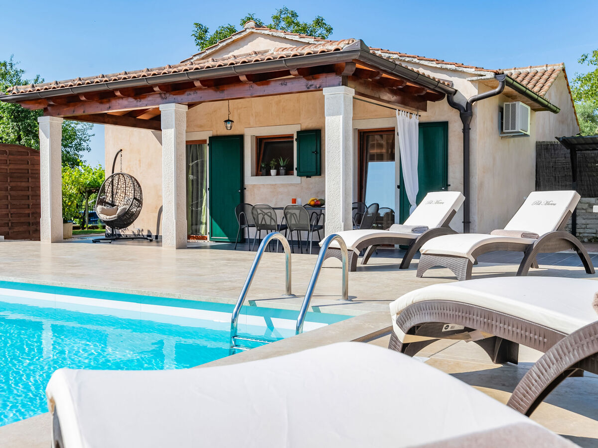 Poli Murvu – Maison 5 pers. piscine privée - Photo 1