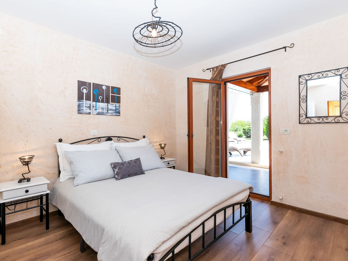 Poli Murvu – Maison 5 pers. piscine privée - Photo 17