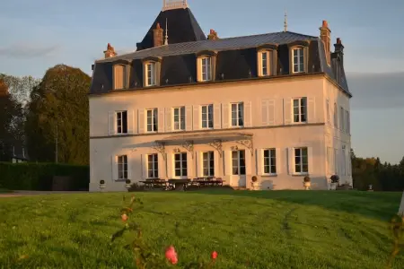 Location chateau à Asnières, Château à Asnières avec Tennis & Forêt