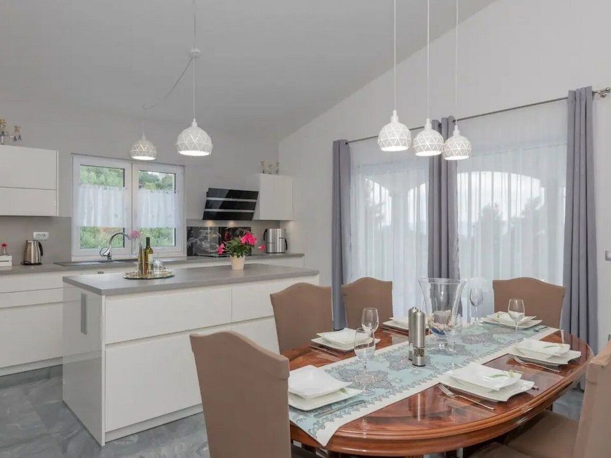 Villa Mira Mel à Makarska : maison 10 pers, piscine privée - Photo 14