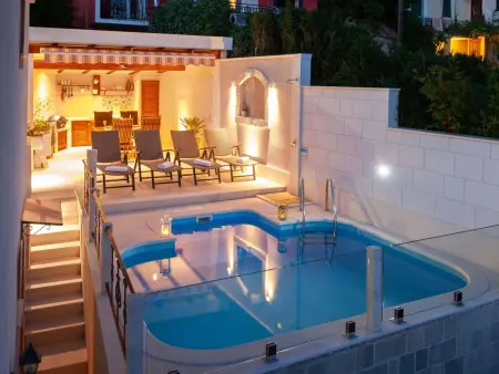 Location maison à Makarska, Villa Marieta - privater Pool und unvergessliche Aussicht