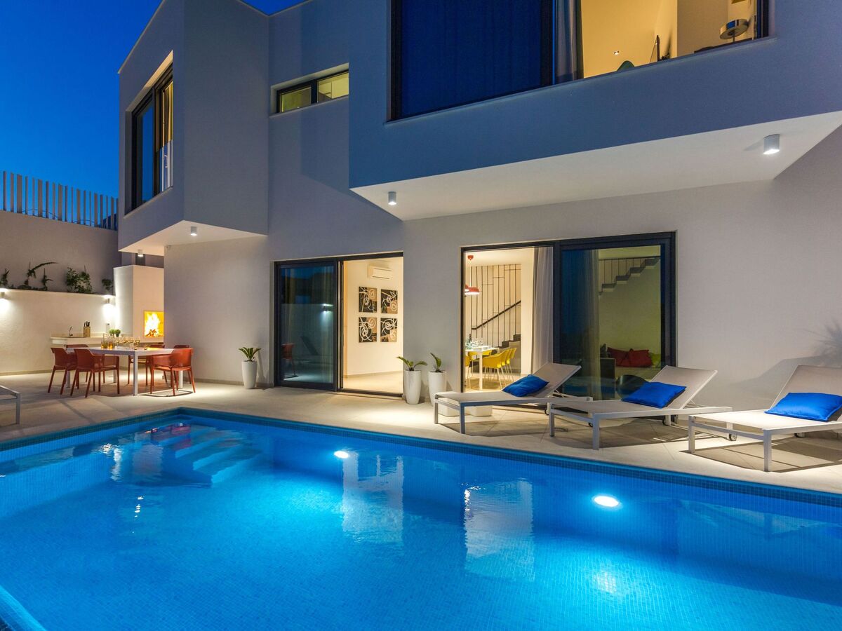 Schöne Villa Zvizdan mit Infinity-Pool, Maison 8 personnes à Makarska - Photo 34