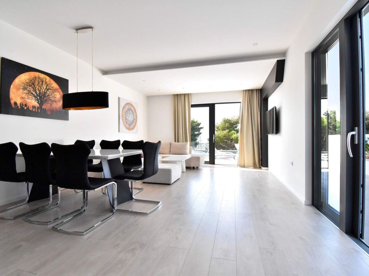 Villa Zoran – Maison 9 pers, piscine chauffée à Makarska - Photo 8