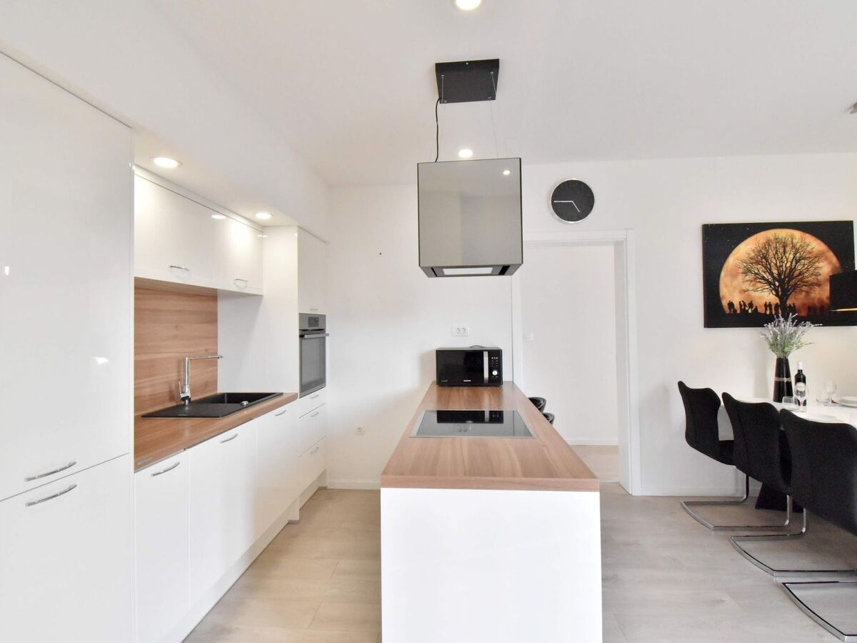 Villa Zoran – Maison 9 pers, piscine chauffée à Makarska - Photo 11