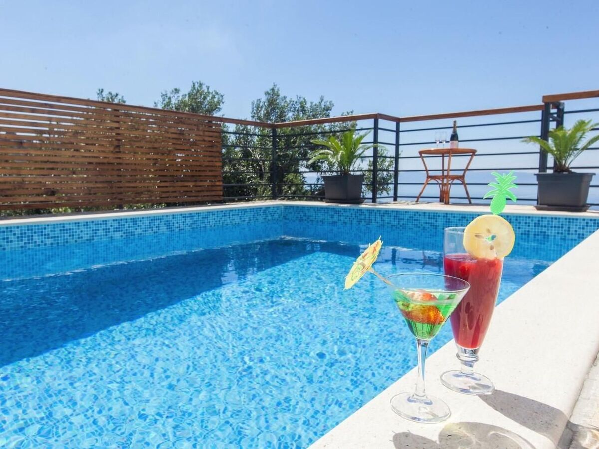 Haus Prezenca – Maison avec piscine chauffée à Makarska - Photo 11