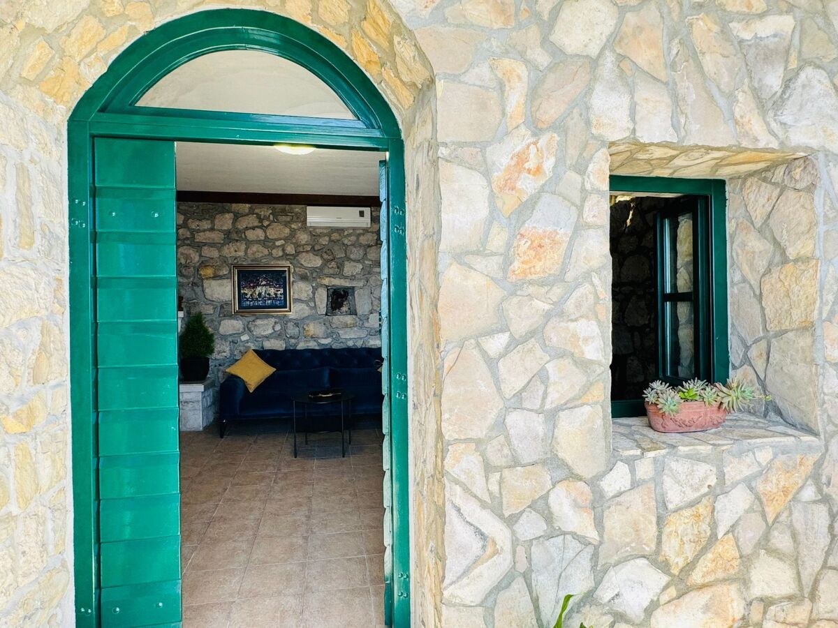 Haus Prezenca – Maison avec piscine chauffée à Makarska - Photo 13
