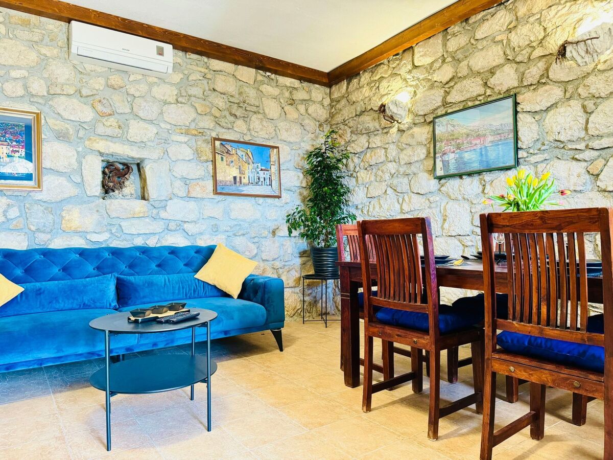 Haus Prezenca – Maison avec piscine chauffée à Makarska - Photo 16