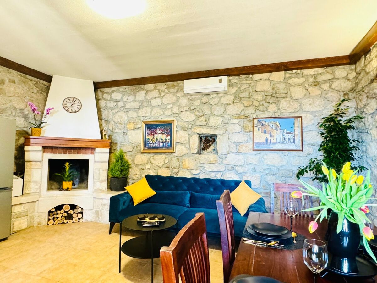 Haus Prezenca – Maison avec piscine chauffée à Makarska - Photo 25