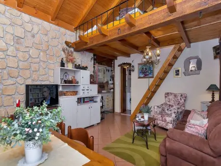 Maison Dora à Makarska avec jacuzzi et jardin : photo 13
