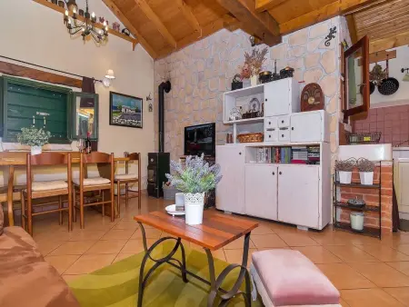Maison Dora à Makarska avec jacuzzi et jardin : photo 14