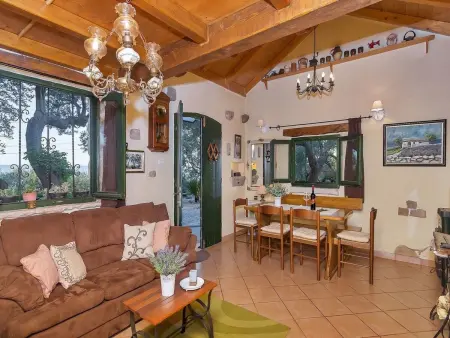 Maison Dora à Makarska avec jacuzzi et jardin : photo 23