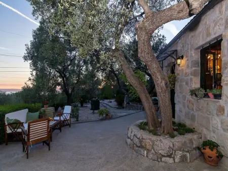 Maison Dora à Makarska avec jacuzzi et jardin : photo 28