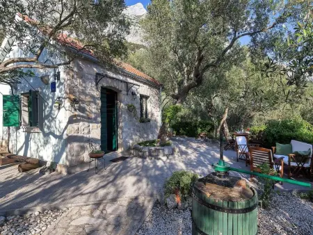 Maison Dora à Makarska avec jacuzzi et jardin : photo 36