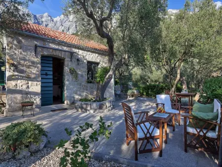 Maison Dora à Makarska avec jacuzzi et jardin : photo 38