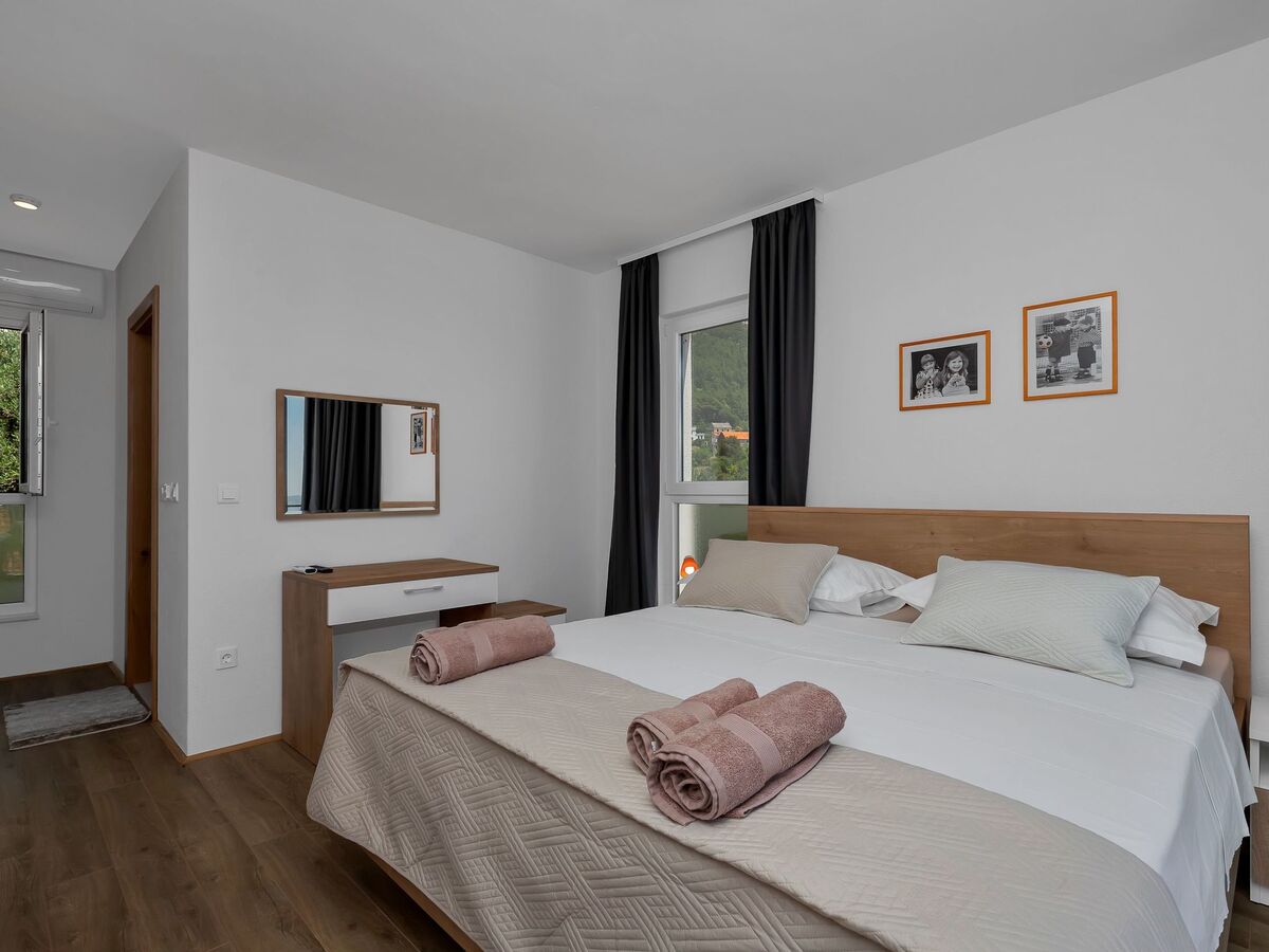 Villa moderne 3 chambres avec piscine chauffée à Makarska - Photo 23