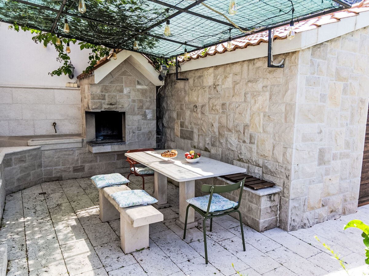 Villa Kety : maison avec piscine privée à Makarska - Photo 15