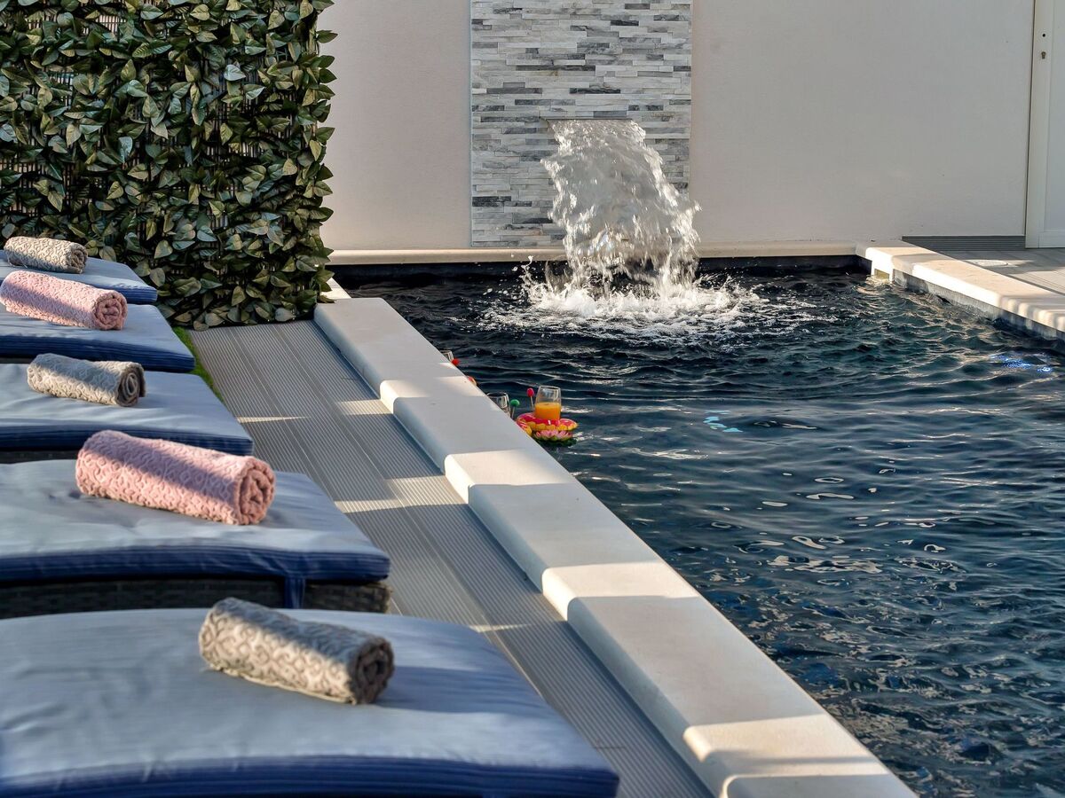Villa Nera : maison avec piscine privée chauffée à Makarska - Photo 1
