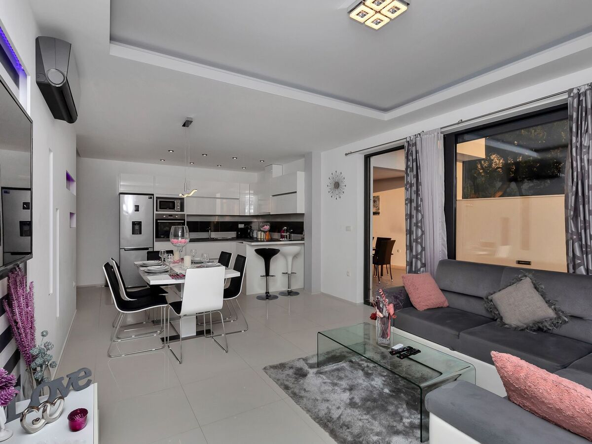 Villa Nera : maison avec piscine privée chauffée à Makarska - Photo 24