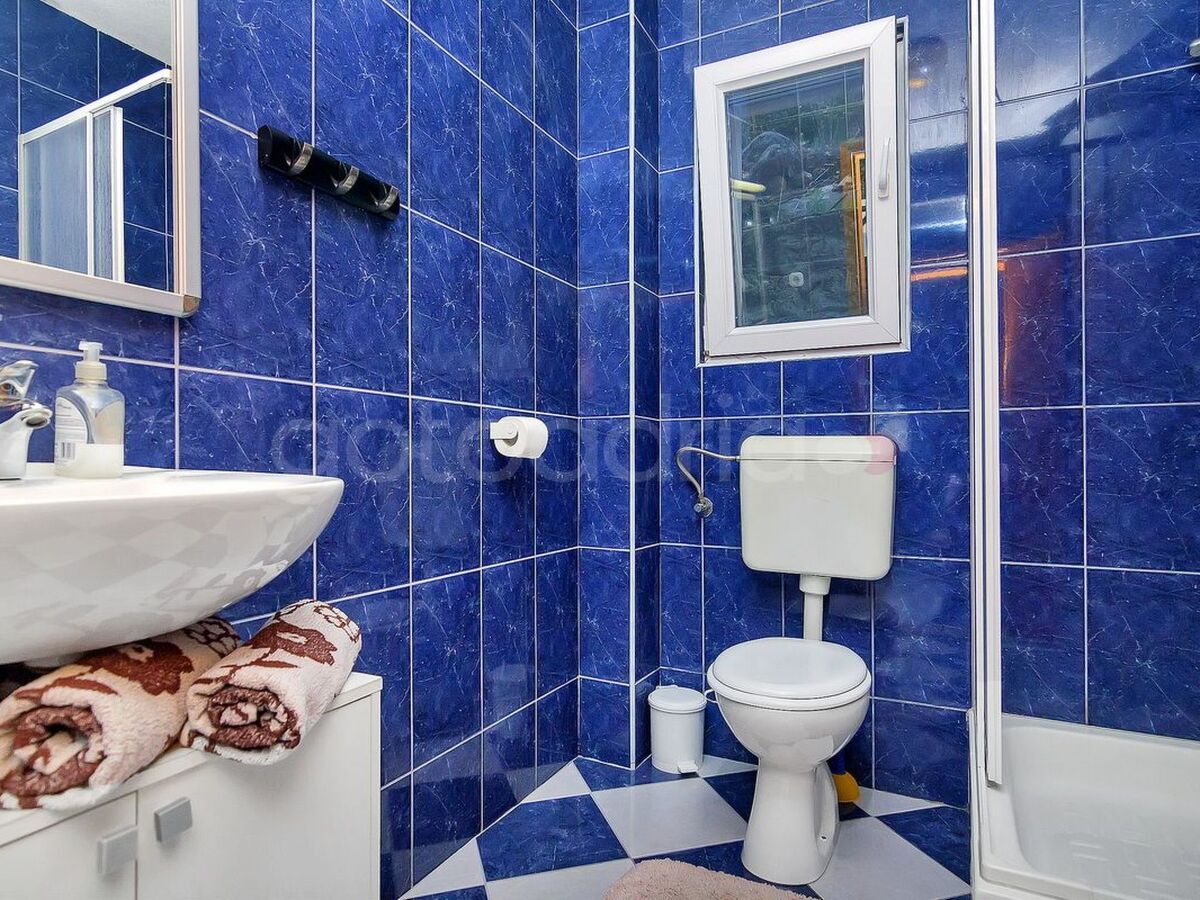 Maison avec bain à remous face à la mer, Makarska - Photo 22