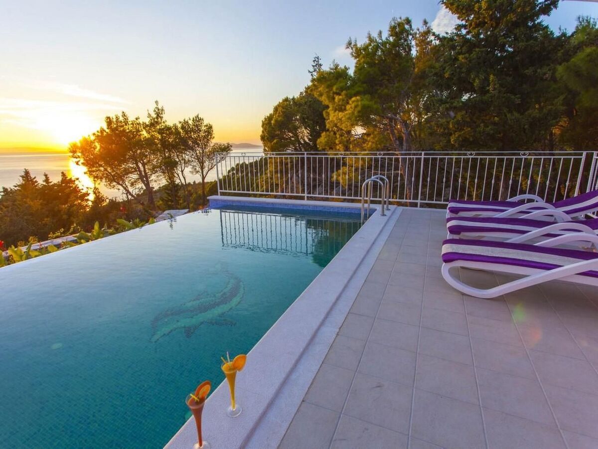Haus Finestra – Maison avec piscine et vue mer à Tučepi - Photo 8
