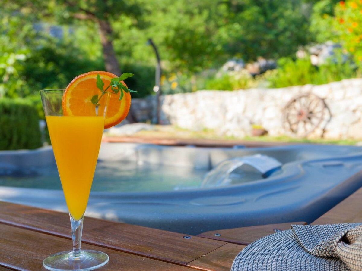 Maison Mendy à Tučepi avec jacuzzi et jardin - Photo 21