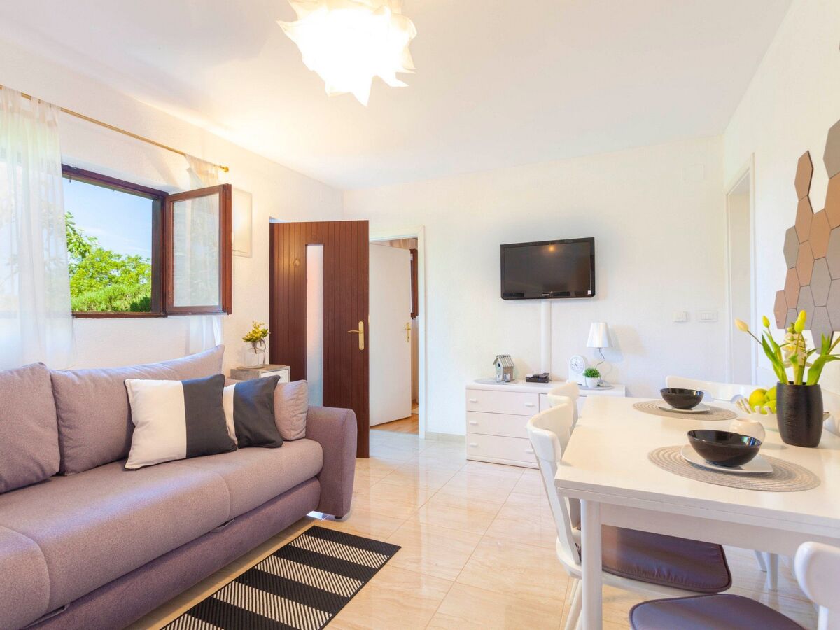 Maison Mendy à Tučepi avec jacuzzi et jardin - Photo 22